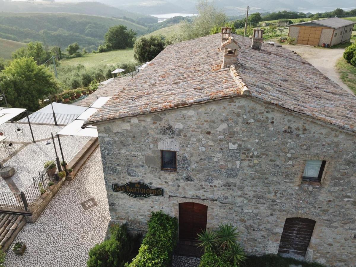 Agriturismo San Bartolomeo Montecchio エクステリア 写真