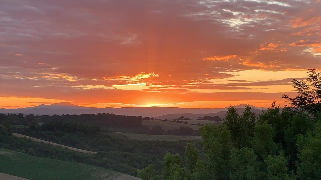 Agriturismo San Bartolomeo Montecchio エクステリア 写真
